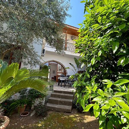 Magic Moon Guest House Famagusta  Exteriör bild