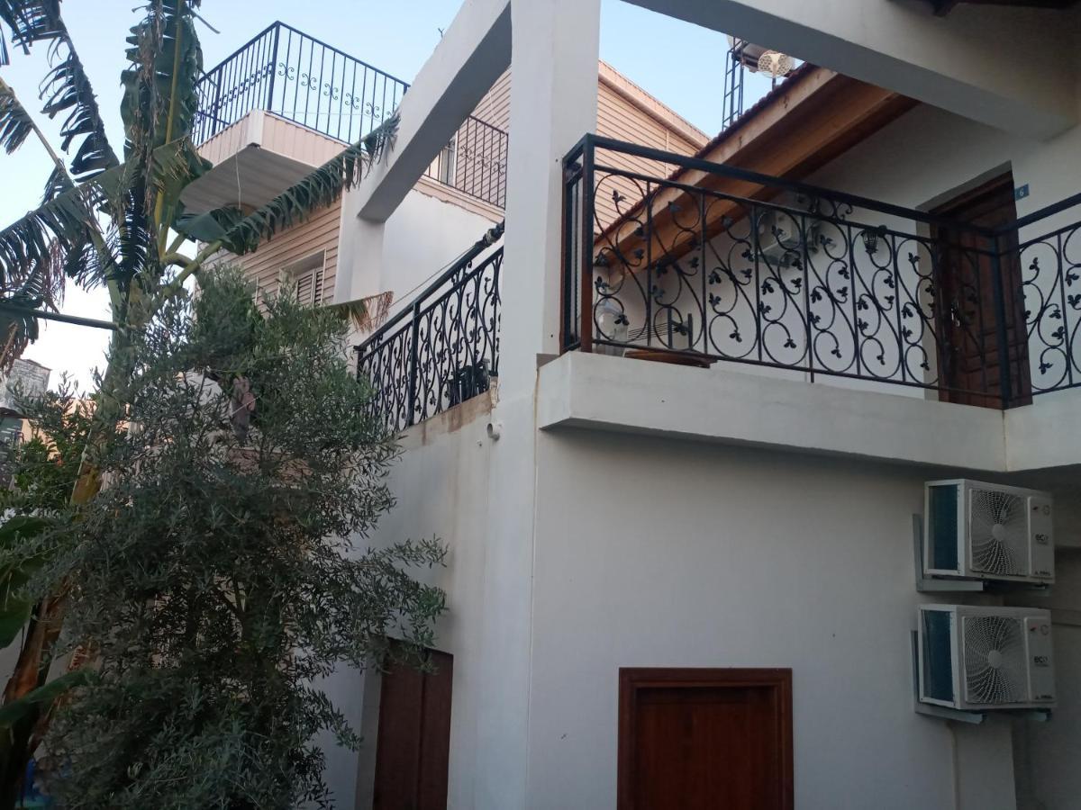 Magic Moon Guest House Famagusta  Exteriör bild