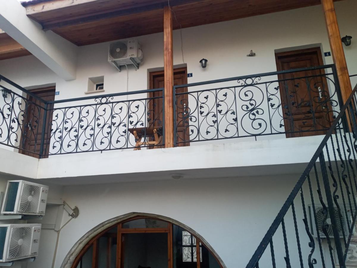 Magic Moon Guest House Famagusta  Exteriör bild