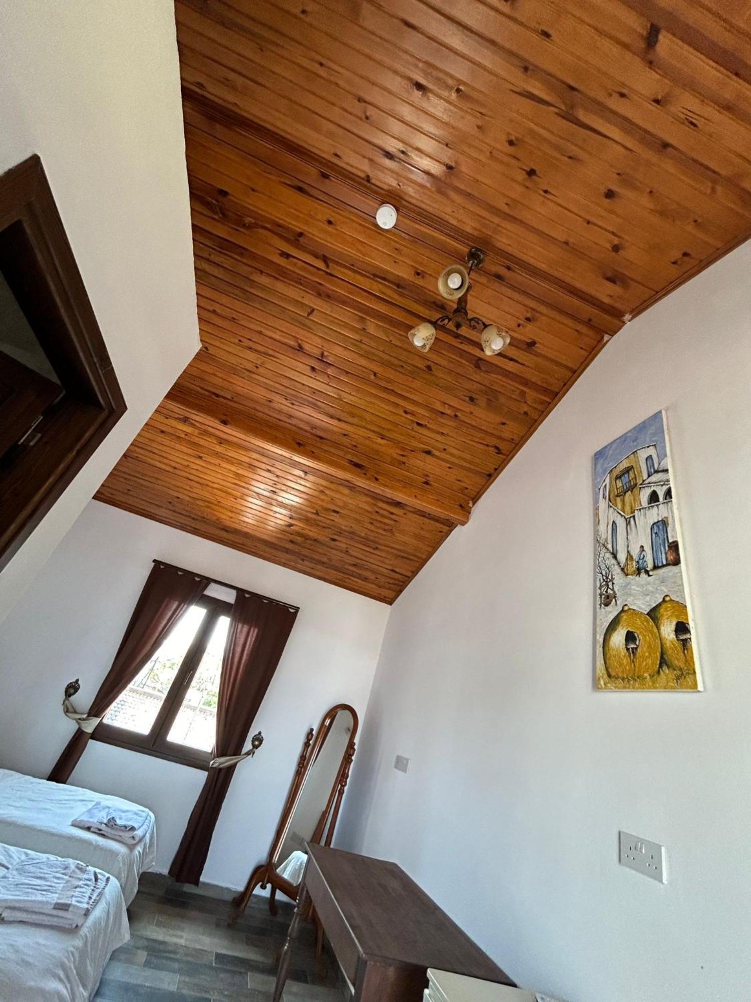 Magic Moon Guest House Famagusta  Exteriör bild