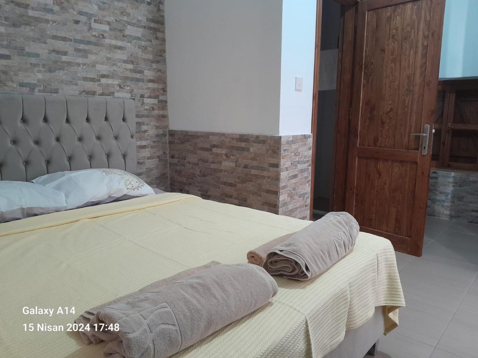 Magic Moon Guest House Famagusta  Exteriör bild